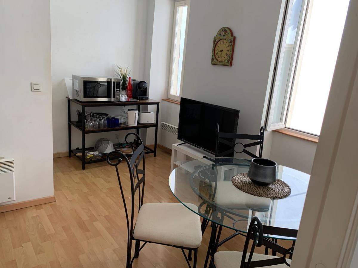 Biarritz Centre, Pres Avenue De Verdun, Cosy Apt 2 Pieces , Salon , Chambre Separe, Rue Tres Calme A 10 Minutes A Pied De La Grande Plage Luaran gambar