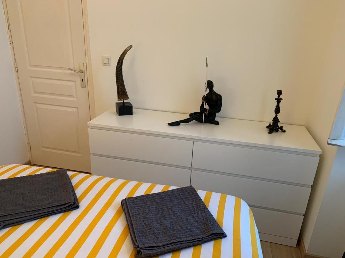 Biarritz Centre, Pres Avenue De Verdun, Cosy Apt 2 Pieces , Salon , Chambre Separe, Rue Tres Calme A 10 Minutes A Pied De La Grande Plage Luaran gambar