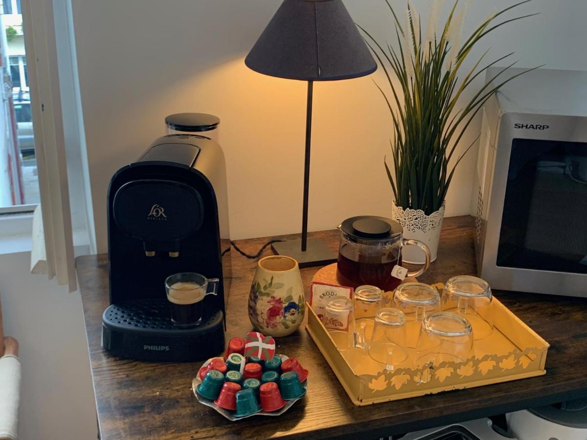 Biarritz Centre, Pres Avenue De Verdun, Cosy Apt 2 Pieces , Salon , Chambre Separe, Rue Tres Calme A 10 Minutes A Pied De La Grande Plage Luaran gambar