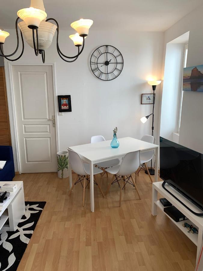 Biarritz Centre, Pres Avenue De Verdun, Cosy Apt 2 Pieces , Salon , Chambre Separe, Rue Tres Calme A 10 Minutes A Pied De La Grande Plage Luaran gambar