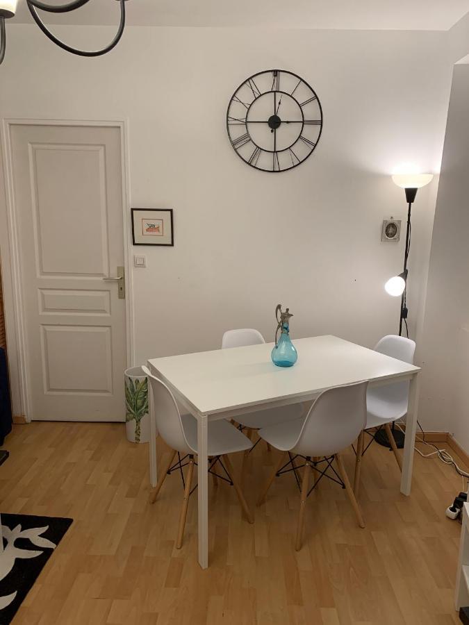 Biarritz Centre, Pres Avenue De Verdun, Cosy Apt 2 Pieces , Salon , Chambre Separe, Rue Tres Calme A 10 Minutes A Pied De La Grande Plage Luaran gambar